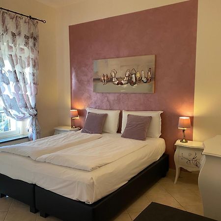 Betty'S House Bed & Breakfast Lazise Exterior foto