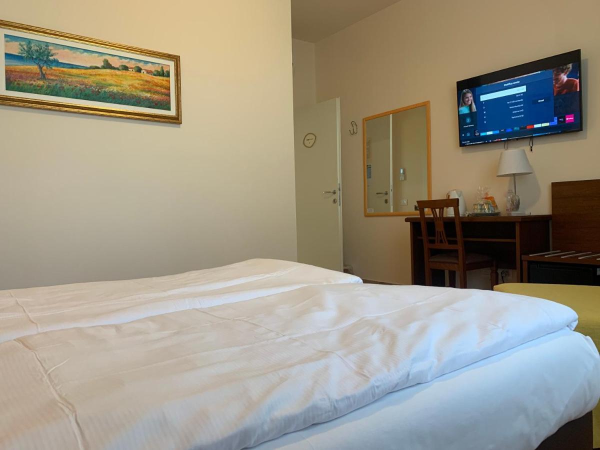 Betty'S House Bed & Breakfast Lazise Exterior foto