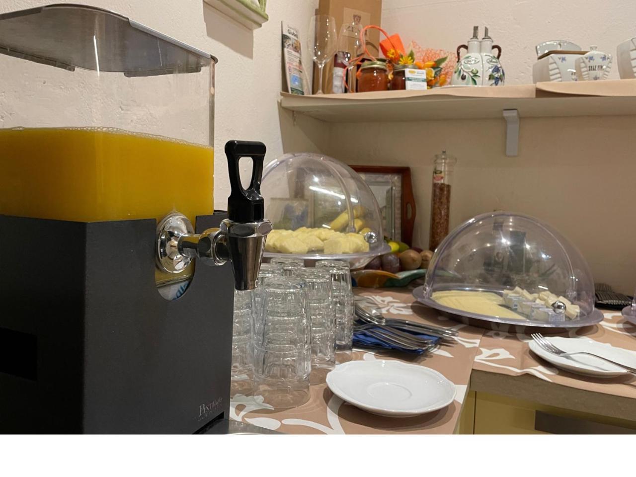 Betty'S House Bed & Breakfast Lazise Exterior foto