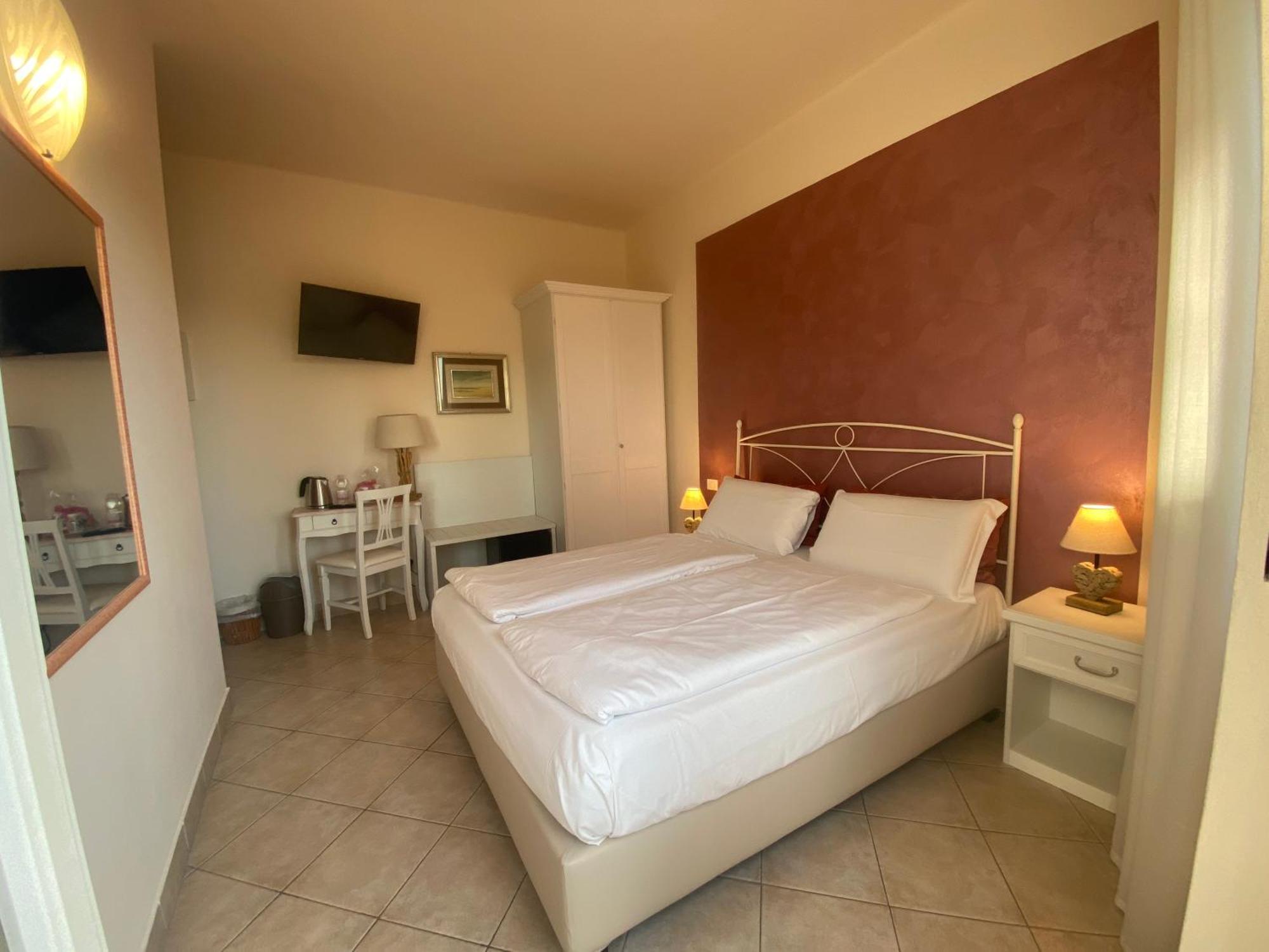 Betty'S House Bed & Breakfast Lazise Exterior foto