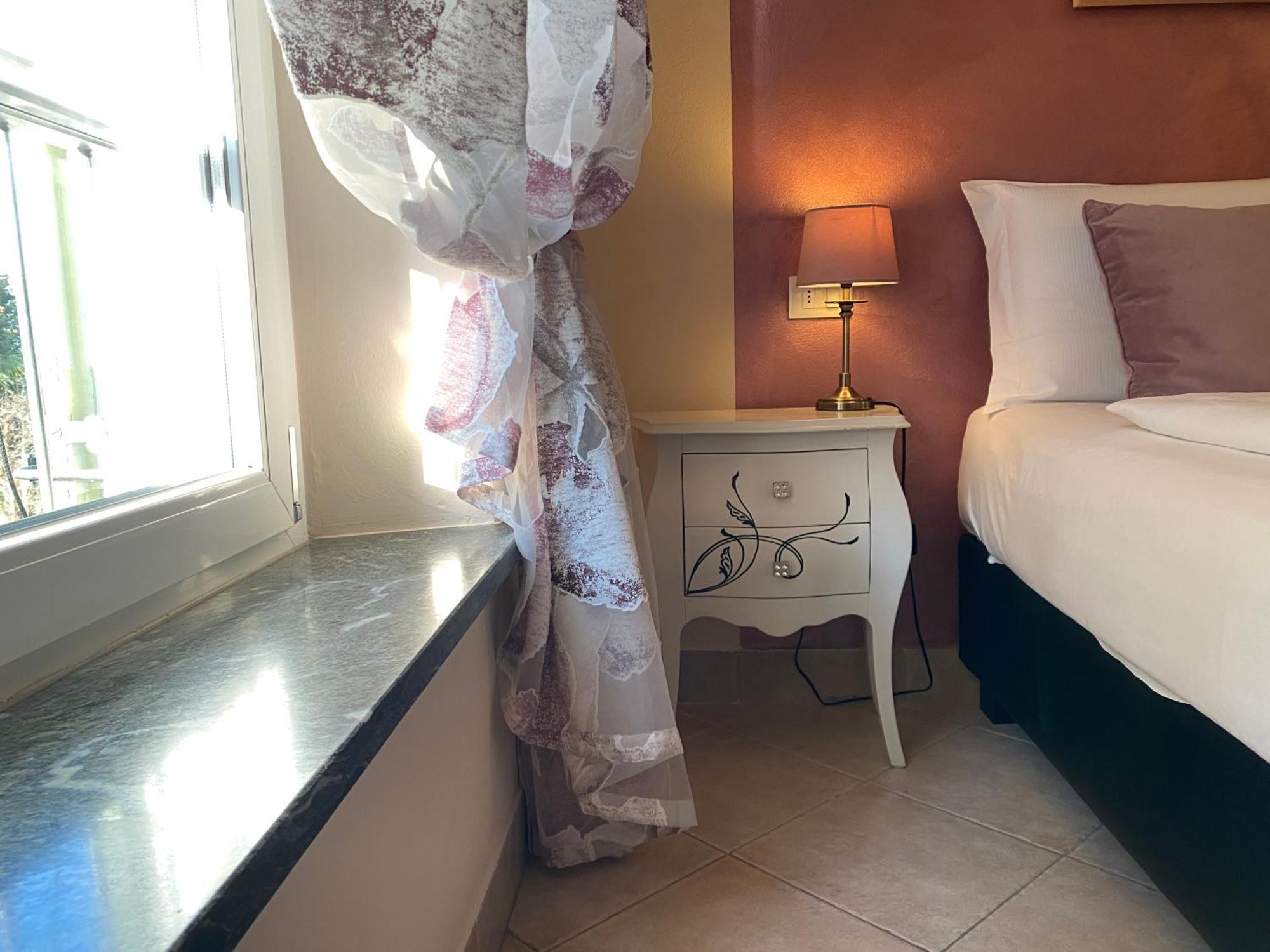 Betty'S House Bed & Breakfast Lazise Exterior foto